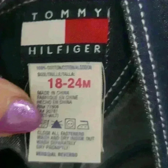 Baby Tommy Hilfiger overalls with snap legs. Size 18-24 months - Picture 6 of 6